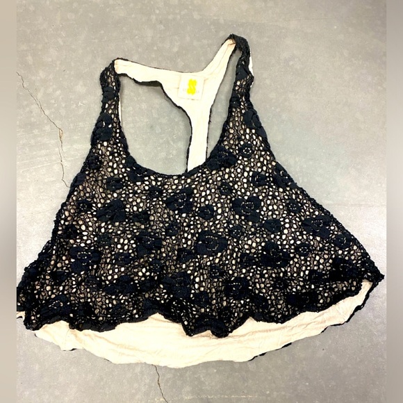 Lose fitting Luxury Tank - Picture 1 of 6